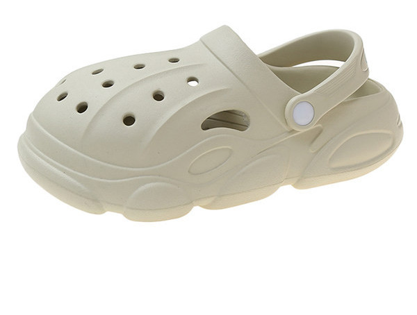 Дамски чехли с равна подметка - подходящи за лятото