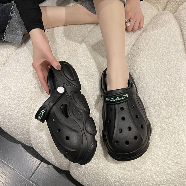 Дамски чехли с равна подметка - подходящи за лятото