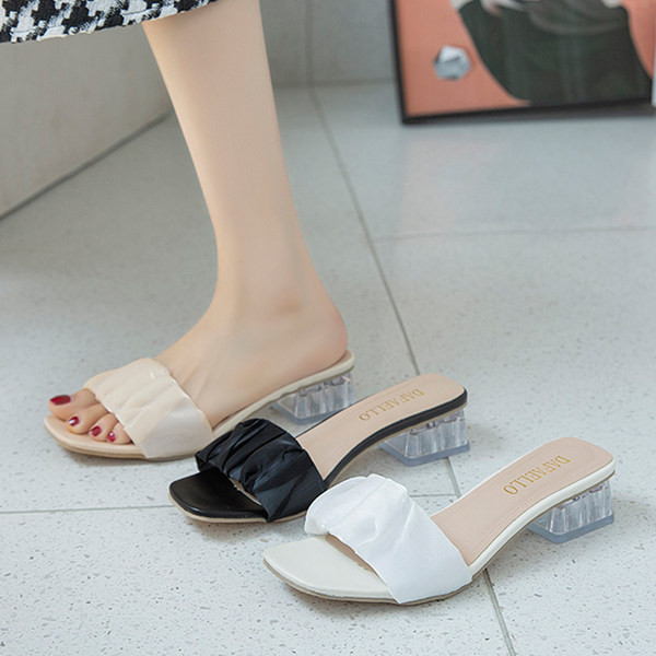 Модерни дамски чехли с кожена каишка и 3см квадратен ток