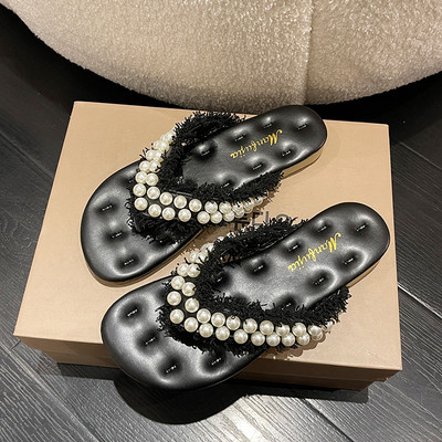 Дамски чехли между пръстите с перли и равна подметка