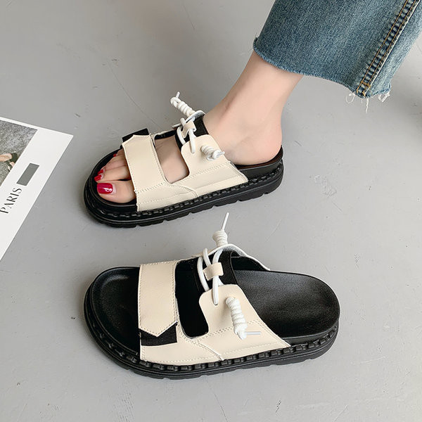 Ženska češka na vezice i ravni potplat