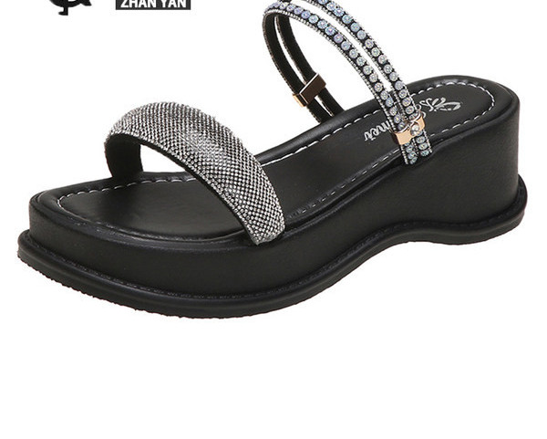 Naiste kividega ja 5,5 cm platvormiga sussid