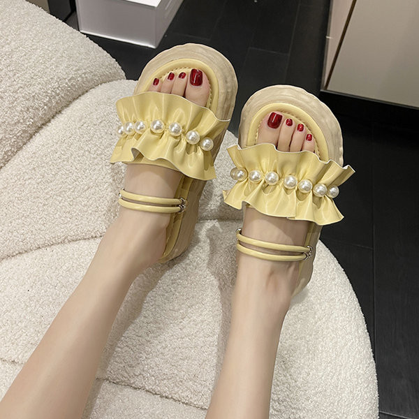 Дамски чехли от изкуствена кожа с перли и висока платформа 3см 