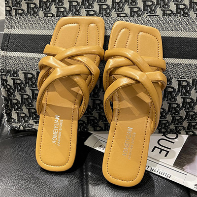 Ležerne ženske papuče s križnim naramenicama