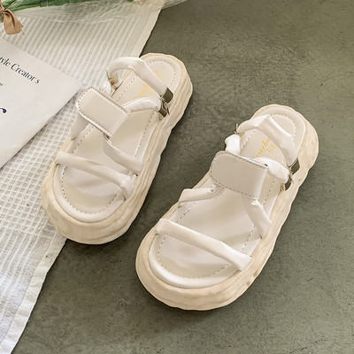 Naiste vabaaja sussid kunstnahast rihmadega