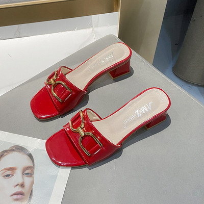 Модерни чехли от еко кожа с квадратен ток 4.5 см и метална верига