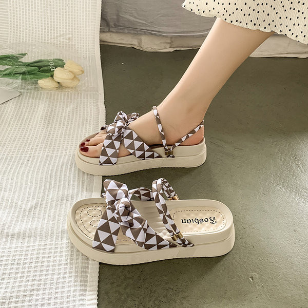 Elegantne ženske papuče s trakom i visokim potplatom 4,5 cm