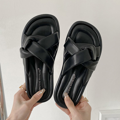 Кожени чехли с равна подметка в четири цвята