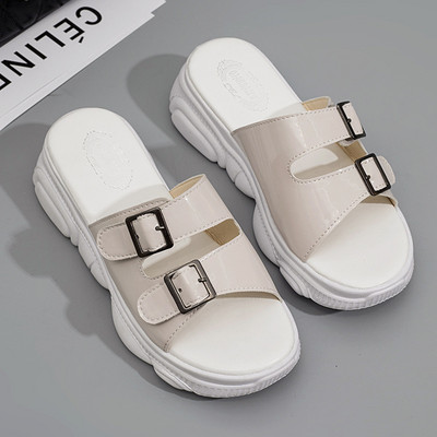 Igapäevased pandlaga naiste sussid – kolme värvi