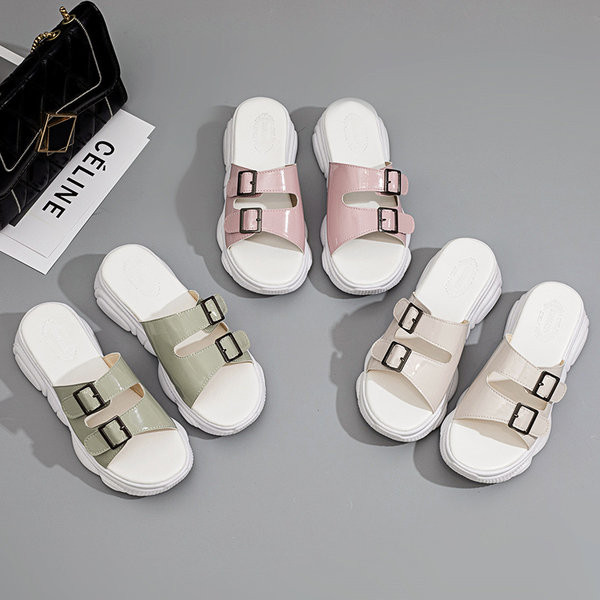 Igapäevased pandlaga naiste sussid – kolme värvi