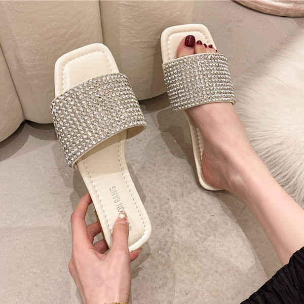 Moderne papuče s kamenčićima