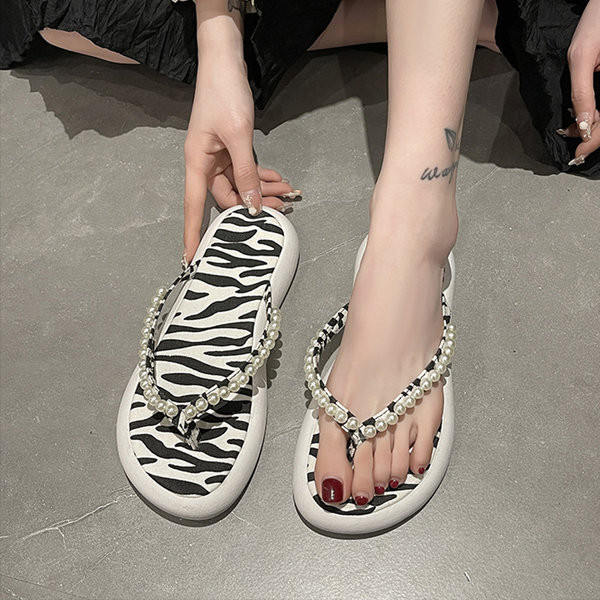 Moteriškos laisvalaikio šlepetės su perlais