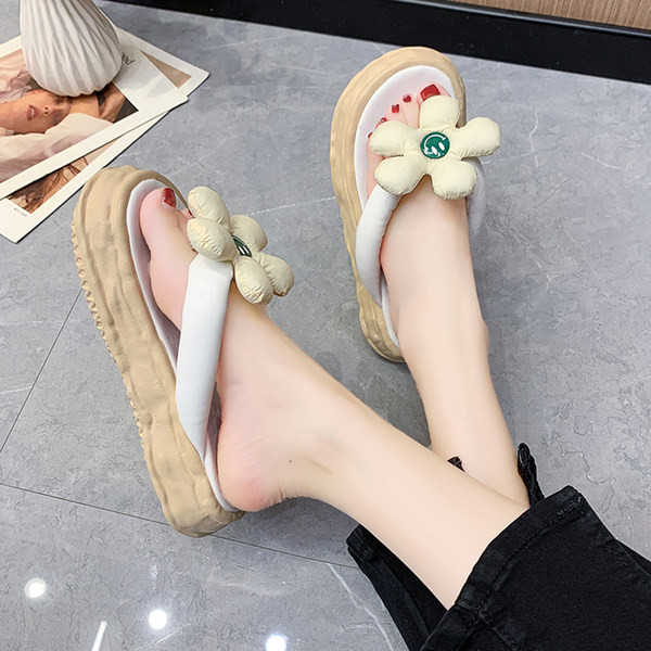 летни дамски чехли през пръсти с 3D елемент