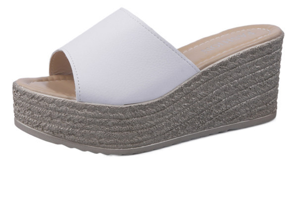 Έκο δερμάτινες παντόφλες με ψηλή πλατφόρμα 7 cm για γυναίκες