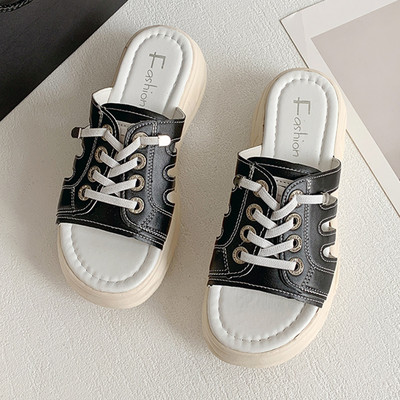 Ženske papuče od umjetne kože sa vezicama i visokim potplatom 3 cm