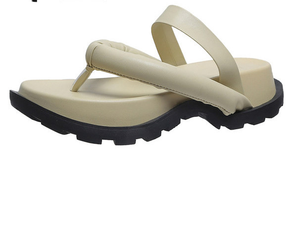 Γυναικείες παντόφλες πλατφόρμας και μαλακά λουράκια