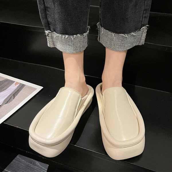 Kožne zatvorene papuče s ravnim potplatom