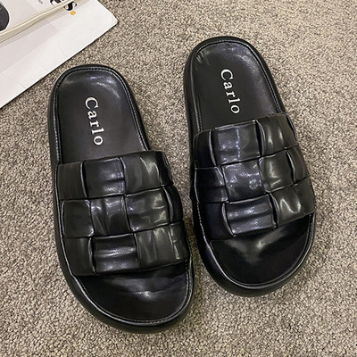 Γυναικείες παντόφλες με λουράκια από έκο δέρμα