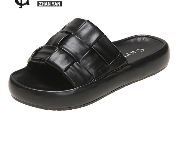 Γυναικείες παντόφλες με λουράκια από έκο δέρμα