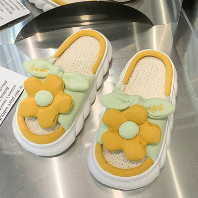 Ženske papuče s 3D cvijetom i ravnim potplatom