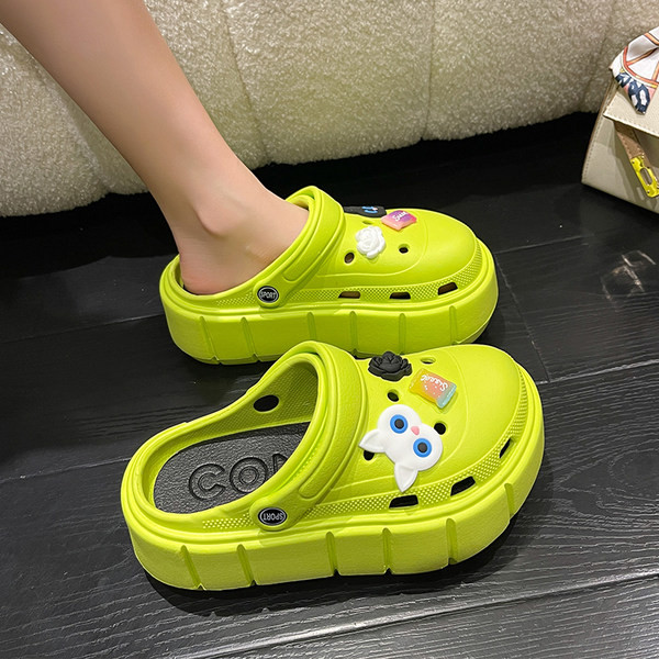 Ženske crocs papuče sa 3D aplikacijom