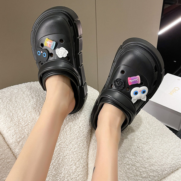 Ženske crocs papuče sa 3D aplikacijom