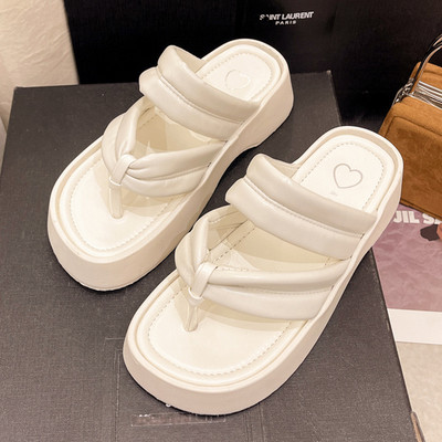 Ежедневни кожени чехли между пръстите