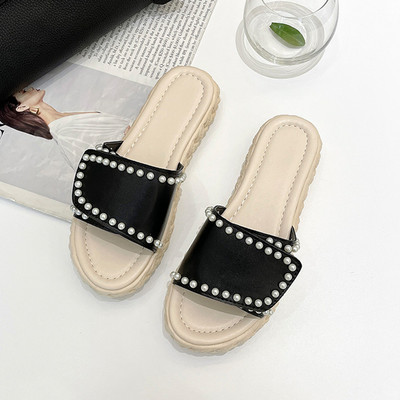 Дамски чехли на платформа - от еко кожа с перли