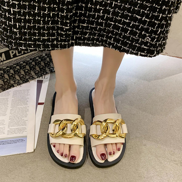 Дамски чехли с равна подметка и метална верига 