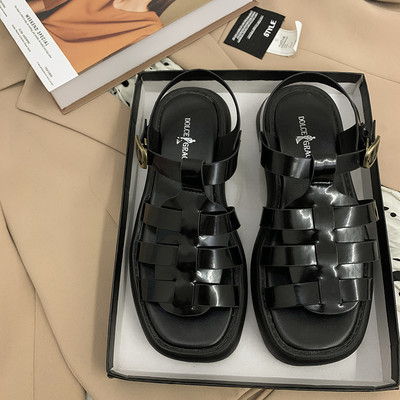 Ежедневни сандали с равна подметка и катарама от еко кожа