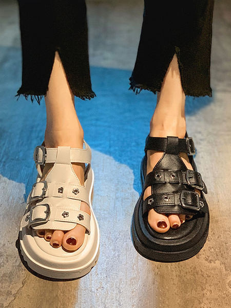 Ženske kožne sandale s kopčama i ravnim potplatom