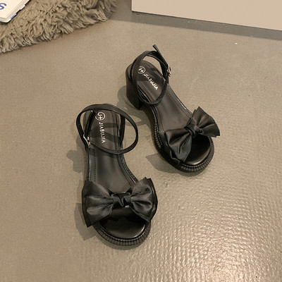 Γυναικεία πέδιλα με κορδέλα και τακούνι 6,5 cm