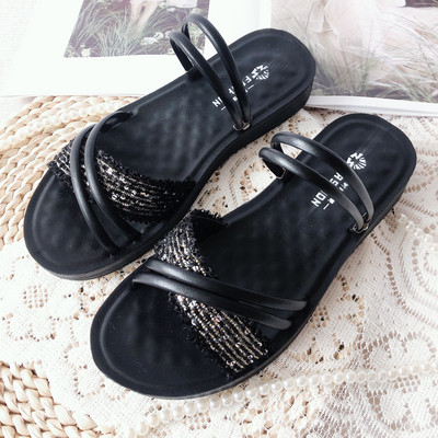 Γυναικεία casual πέδιλα δύο μοντέλων με φλατ σόλα