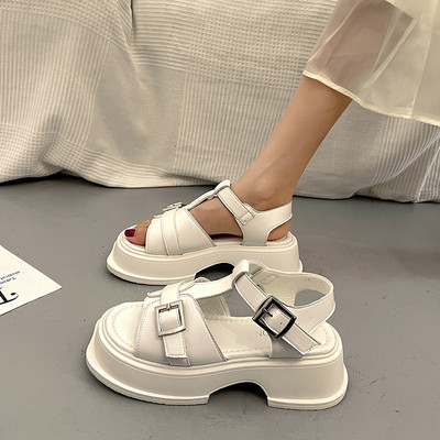 Ženske sandale od eko kože sa metalnom kopčom