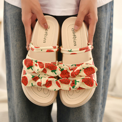 Laisvalaikio sandalai su spalvotu raštu moterims