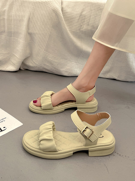 Naiste ökonahast metallist pandlaga ja tallaga sandaalid 4,5 cm