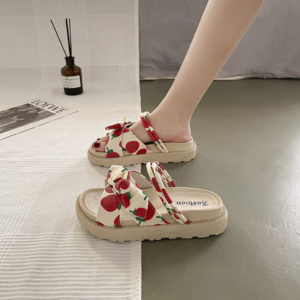 Naiste tekstiilist sandaalid platvormiga