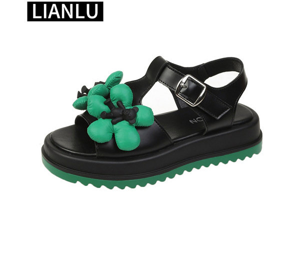 Ženske ljetne sandale sa 3D elementom