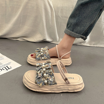 Laisvalaikio moteriškos basutės su perlais – trijų spalvų