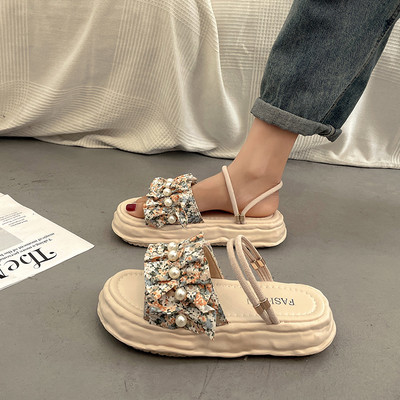 Laisvalaikio moteriškos basutės su perlais – trijų spalvų