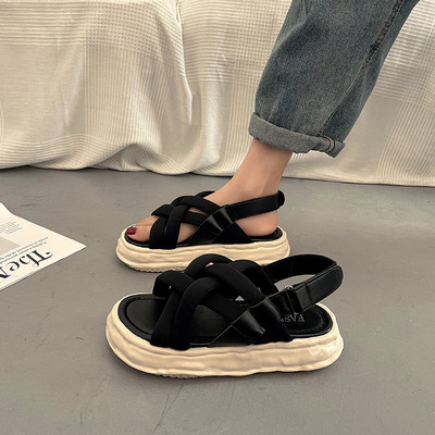 Γυναικεία πέδιλα με patch και σόλα 5 cm