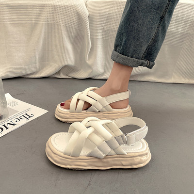 Γυναικεία πέδιλα με patch και σόλα 5 cm