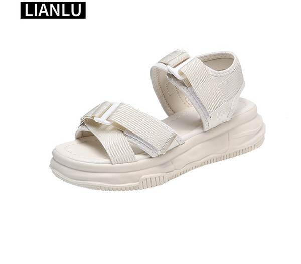 Ležerne sandale s tekstilnim remenima i čičkom