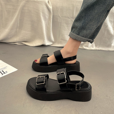 Ljetne ženske sandale sa kopčama - bijele i crne