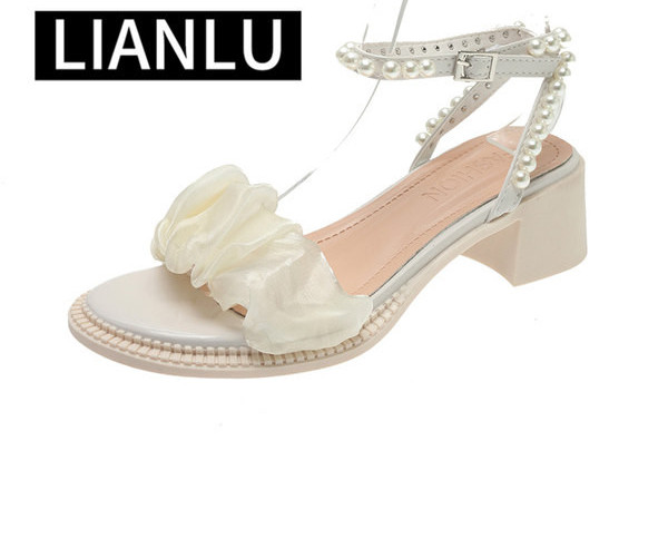 Ženske sandale na nisku debelu petu i perle