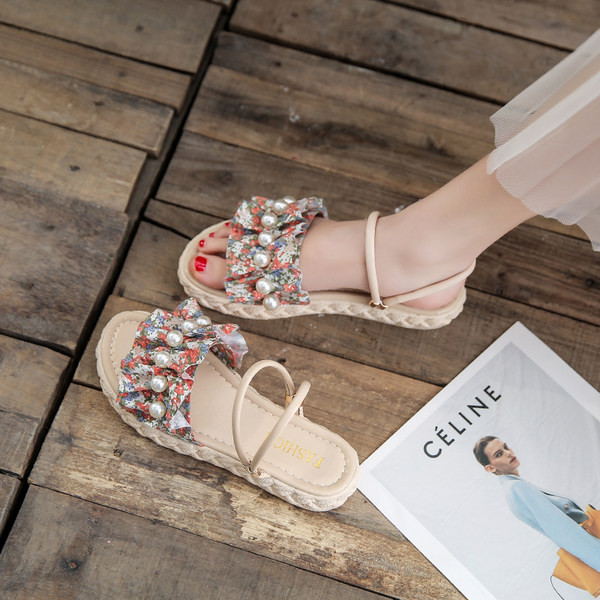Lillemustri ja pärlitega naiste vabaaja sandaalid