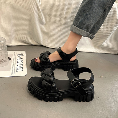 Moteriškos basutės su sagtimi ir platforma 6 cm