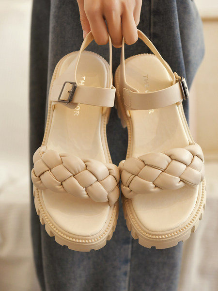 Moteriškos basutės su sagtimi ir platforma 6 cm