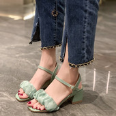 Naiste kandilise kontsaga 5 cm ja metallkinnitusega sandaalid