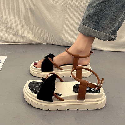 Γυναικεία casual πέδιλα με λουράκια από faux δέρμα και καστόρι